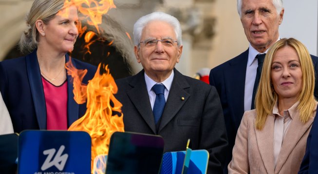 Sergio Mattarella davanti al braciere olimpico a Roma il 5 dicembre 2025