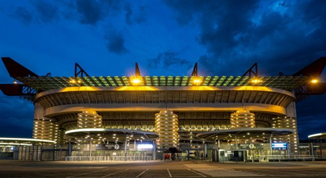 Stadio San Siro © Wikimedia Commons / Prelvini