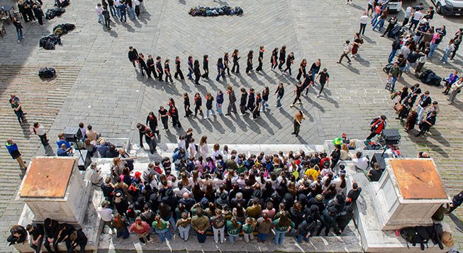 Performance ragazzi e ragazze