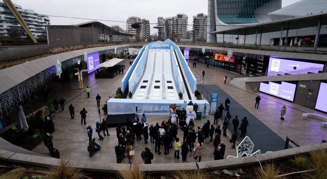 Ice & Fun Milano Cortina 2026 in piazza Tre Torri