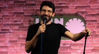 La stand-up comedy di Salvatore Zappia all'Arci Orchidea