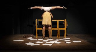 Vite binarie. Dove il destino ci porta, spettacolo al Garage