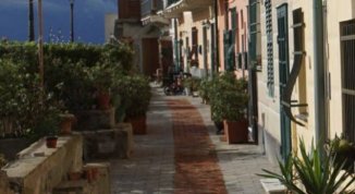 Creuze de munte e Creuze de mâ: trekking urbano tra Quinto e Albaro