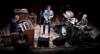 Steve Gadd, Michael Blicher e Dan Hemmer in concerto