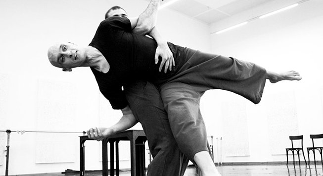 Deos Danse Ensemble in sala - teatrosocialecamogli.it