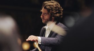 Filarmonica della Scala in concerto, dirige Lorenzo Viotti
