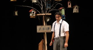 Dispari teatro. Blue Revolution