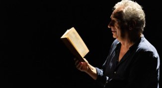 I libri non servono a sparare, di e con Corrado Accordino