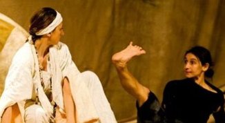 Galline, spettacolo per bambini con Claudia Facchini e Elena Cavallo