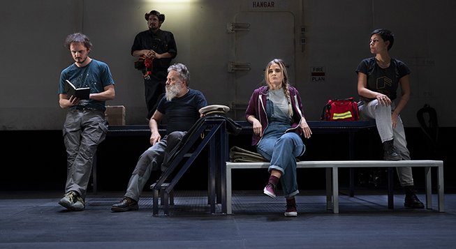 Foto di scena © Luca Del Pia/teatronazionalegenova.it