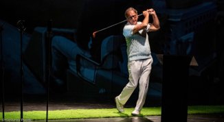 Posso battere Kennedy a golf, di e con Massimo De Luca