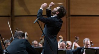Orchestra Sinfonica di Milano in concerto, dirige Emmanuel Tjeknavorian
