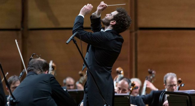 Emmanuel Tjeknavorian © Angelica Concari