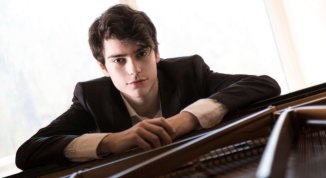 Orchestra Sinfonica di Milano in concerto con Tom Borrow, dirige Claus Peter Flor