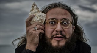 Roberto Mercadini in Animali umani (un monologo su tutti noi)