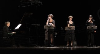 Almeno tu nell'universo: omaggio a Mia Martini, di e con Matilde Facheris, Virginia Zini e Sandra Zoccolan