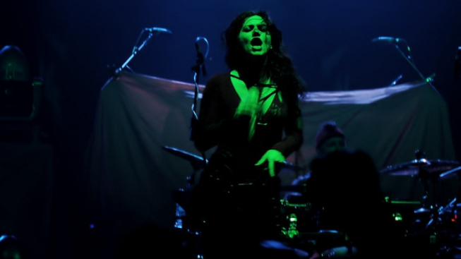 flickr.com / blackstilettosphoto