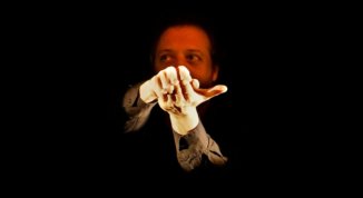 HomeSweetHome, spettacolo per bambini di e con Roberto Capaldo