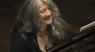 Martha Argerich in concerto con l'Orchestra della Svizzera Italiana, dirige Charles Dutoit