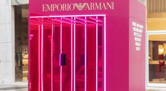 Disco Cabin: installazione luminosa e sonora per Emporio Armani Power Of You