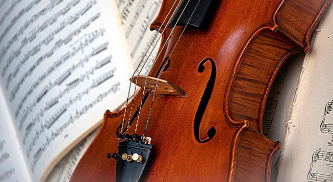 viola e spartito © Ri_Ya - pixabay