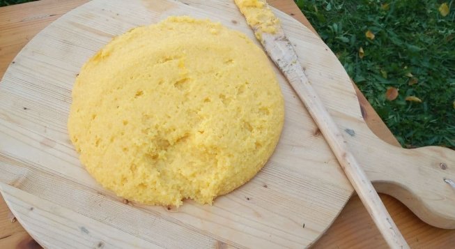 Polenta © AnisKoutsi / Wikimedia Commons