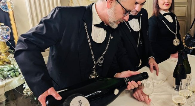 Sommelier Ais