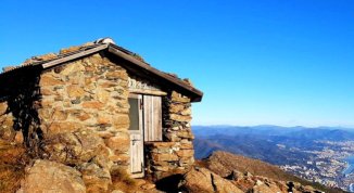 Riparo 'Belli Venti' e altopiano delle Tardie di Arenzano, escursione panoramica