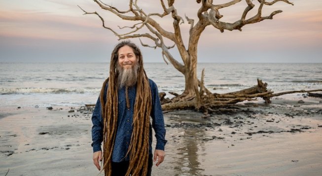 Mike Love © Jackson Tyler Eddy