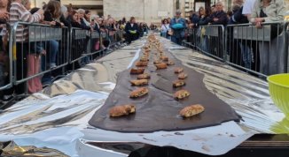 Tavoletta di cioccolata da record a De Ferrari con degustazione benefica