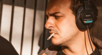 Andrea James Canto in concerto all'Enoteca La Barrique