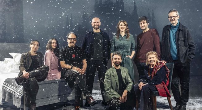 Il cast di Miracolo a Milano: da sinistra Manea, Cavone Felicioni, Dell'Utri, Trivero, Pirrello, Putignano, Guanciale, Lazzarini, Longhi © Masiar Pasquali