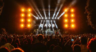 Symphony of Caos, lo show di Asco Dj tra musica sinfonica ed elettronica