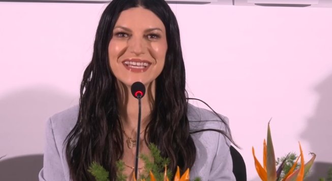 Laura Pausini durante la conferenza stampa