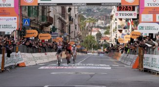 Milano-Sanremo 2026, partenza della classica di primavera