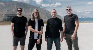 Between the Buried and Me in concerto