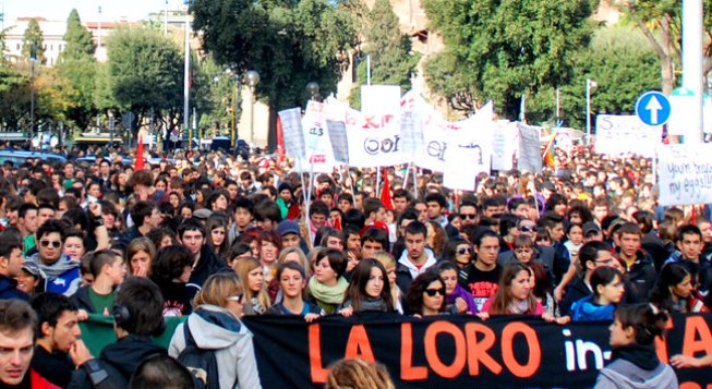 Corteo studentesco © RETE della Conoscenza - LINK & UdS (Flickr)
