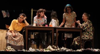 La nonna, spettacolo al Teatro Instabile