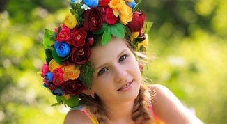 Festa di Primavera in Cascina, con infiorata di fiori freschi e laboratori per bambini