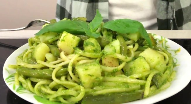 Trenette al pesto ©LazyBaby, wikipedia commons