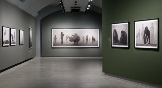 The Day May Break: la luce alla fine del giorno, mostra di Nick Brandt