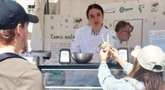 Mercatino di Pasqua 2026 in piazza De Ferrari con idee regalo e prodotti tipici