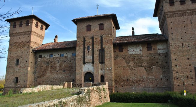Castello di Cherasco © Fai