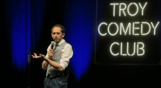 Iliade Open Mic, con Il Terzo Segreto di Satira