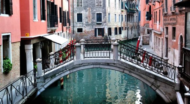 Venezia a passo leggero: itinerari tra calli e tesori nascosti
