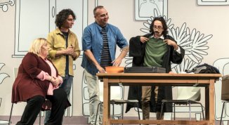 Casa Surace in La riunione di condominio: tutti sotto lo stesso tetto