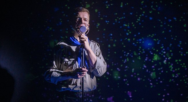 Foto di scena © MBergamini-ARteatroHR/teatronazionalegenova.it