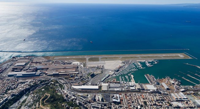 Aeroporto Cristoforo Colombo ©facebook.com/aeroportogenova