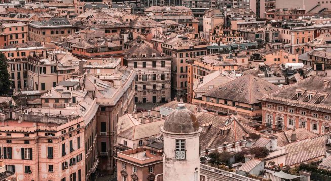 Genova ©Folco Masi/Unsplash