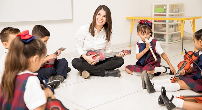 Laboratorio bambini  @ u_63z5ddwwp4/pixabay.com